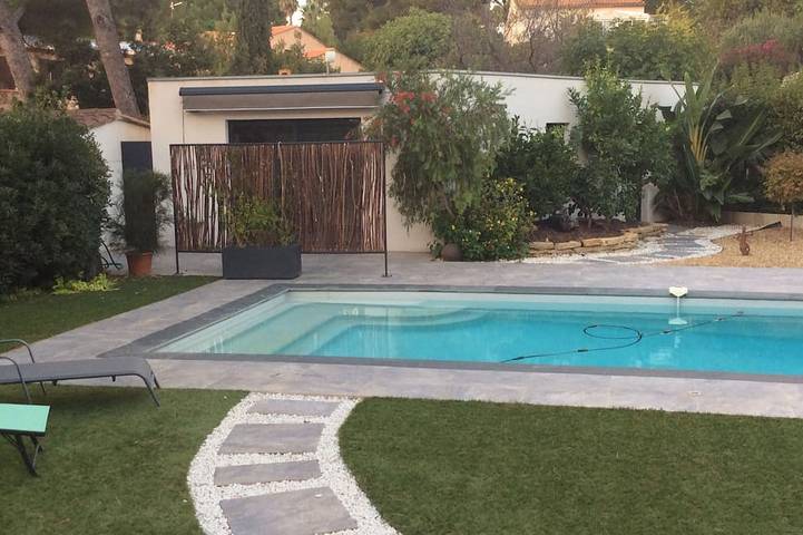Ferienwohnung für 2 Personen, mit Garten und Pool sowie Terrasse - 1