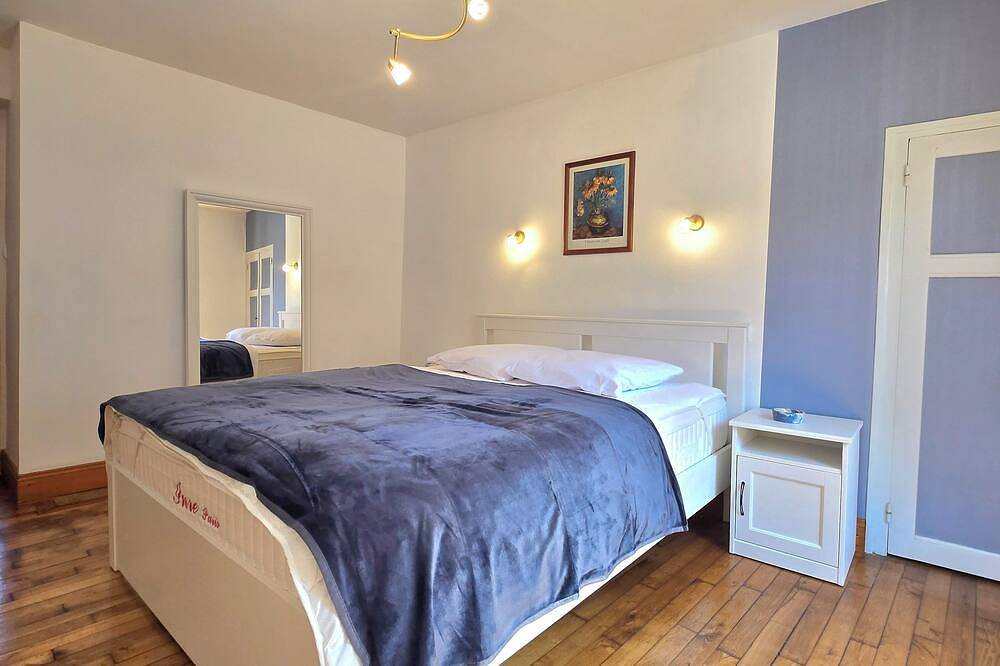 Appartement entier, La Mozerie confort et cour privée en plein centre de Montignac Lascaux in Montignac, Périgord Noir