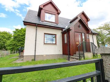 Cottage for 8 People in Lecht, Cairngorms National Park, Photo 1