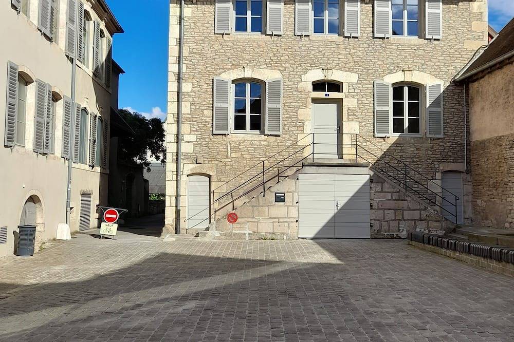 Les Muses - ancien hôtel particulier au cœur d’Ornans, à côté du musée Courbet. in Ornans, Jura Francais