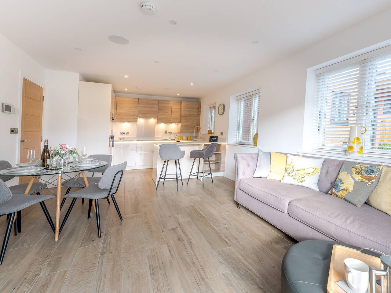 Entire apartment, 1 bed Albury Contemporary Apartment with Secure Parking - Pass the Keys in Shrewsbury, Shropshire