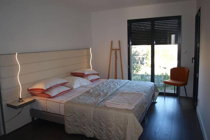 Location de vacances pour 6 personnes, avec jardin et terrasse à Villeneuve-Minervois - 2
