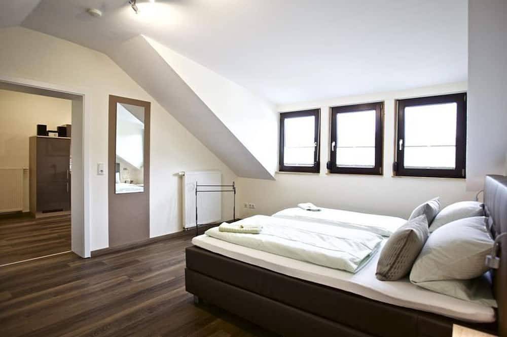 Ganze Wohnung, 2-Bettwohnung, Marienburg - Wein- & Wohngut Paulushof in Pünderich, Traben-Trarbach und Umbegung