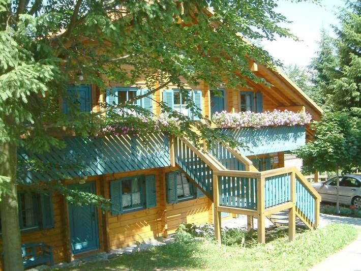 Ferienwohnung für 5 Personen, mit Balkon und Terrasse sowie Garten und Sauna in Mitterfirmiansreut