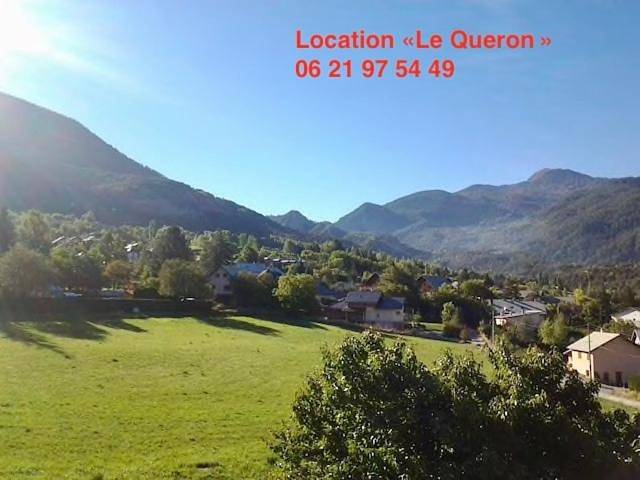 Appartement de vacances pour 3 personnes, avec Balcon et Terrasse ainsi que Jardin et Vue à Guillestre