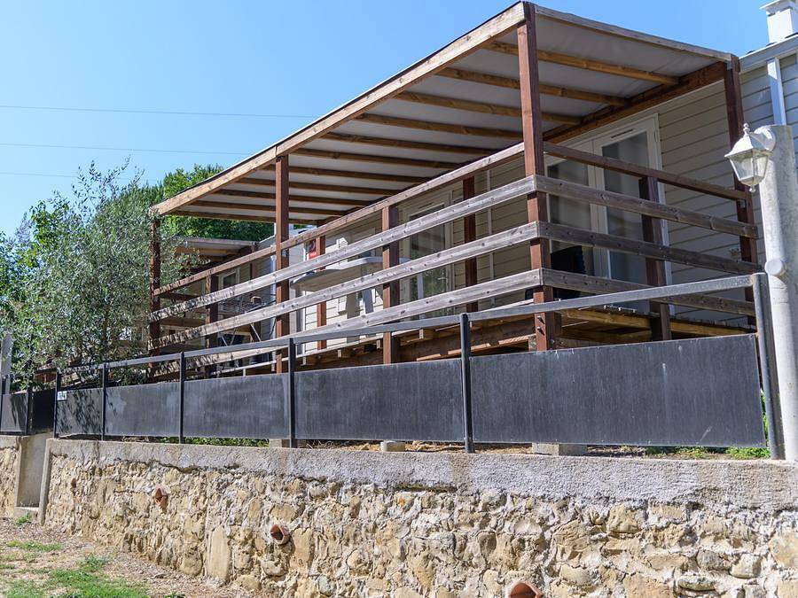 Camping Le Mas Fleuri - Mobilheim 6 personen - Mobilheim Riviera 29m² - 2 Schlafzimmer + 1 Schlafsofa -. in Sospel, Mittelmeerküste (Frankreich)