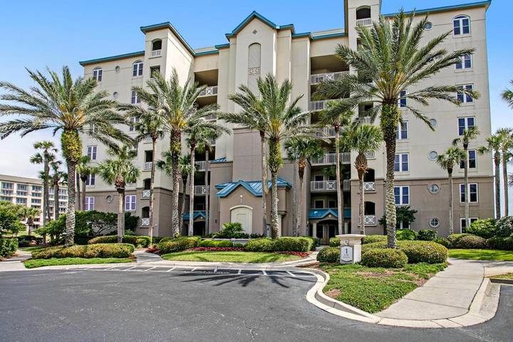 Ferienhaus für 4 Personen, mit Terrasse und Pool - 1