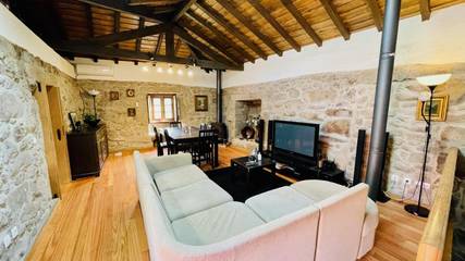Gîte pour 5 personnes, avec vue sur le lac ainsi que jardin et vue dans Sistelo