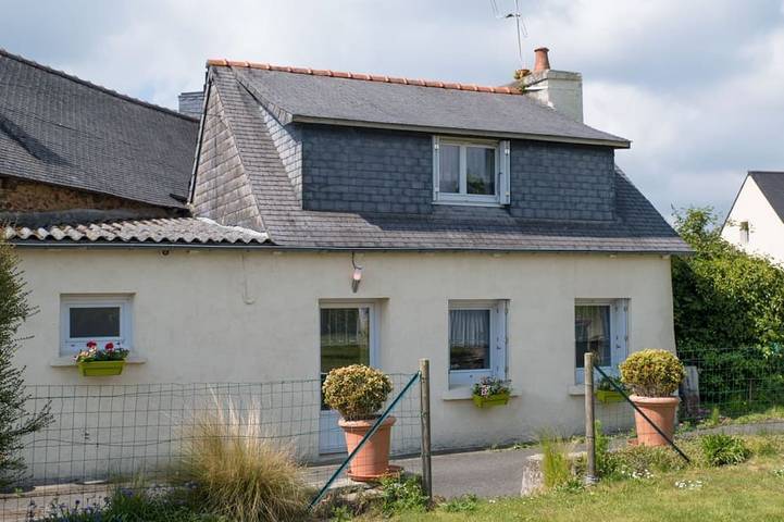 Location de vacances pour 2 personnes, avec jardin à Saint-Clet