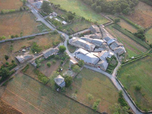 Casa rural para 6 personas, con jardín y vistas en Puebla del Brollón - 2