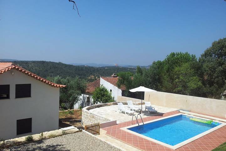 Location de vacances pour 8 personnes, avec jardin et terrasse dans Ourém