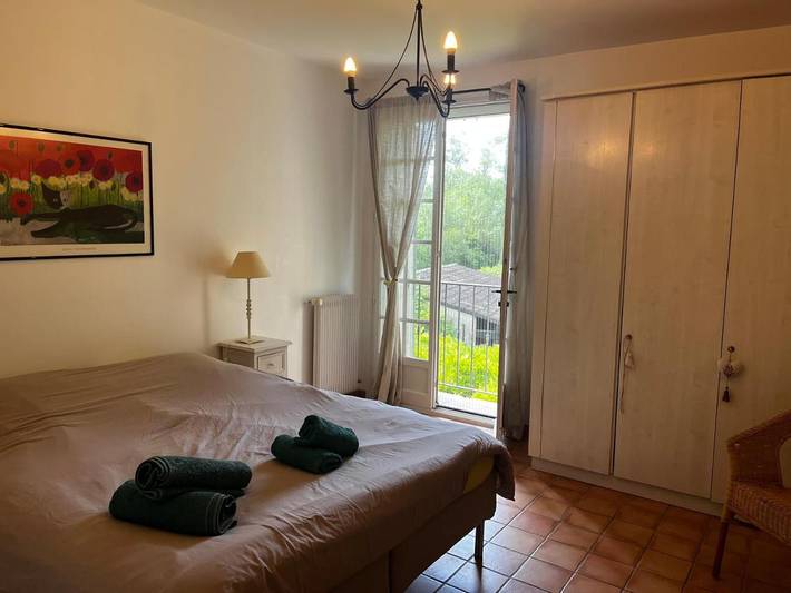 Location de vacances pour 4 personnes, avec jardin ainsi que piscine et vue à Entraigues-sur-la-Sorgue - 3