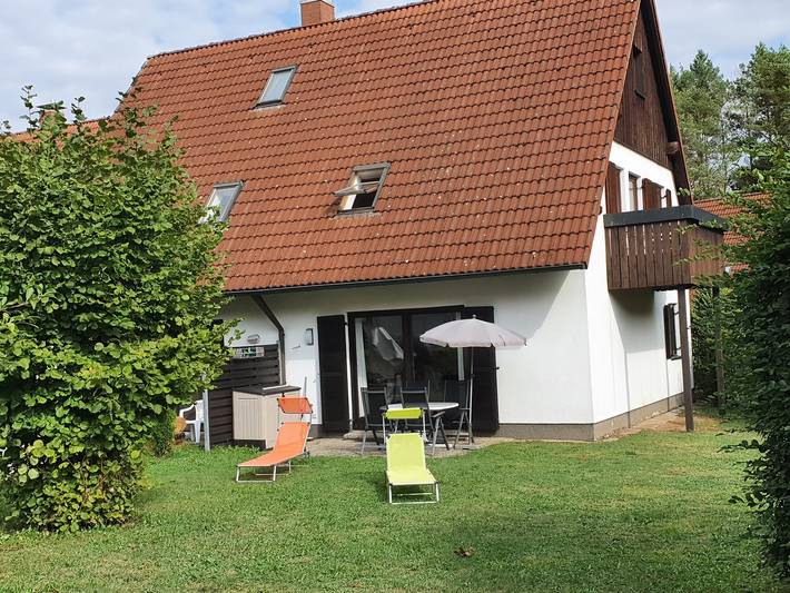 Ferienwohnung für 4 Personen, mit Balkon und Balkon/Terrasse sowie Terrasse und Garten am Brombachsee