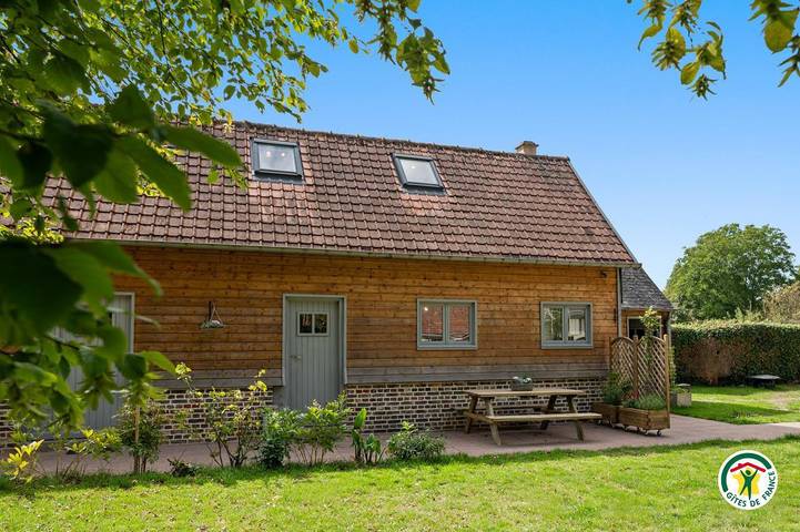Gîte pour 3 personnes, avec Terrasse et Jardin dans Longroy