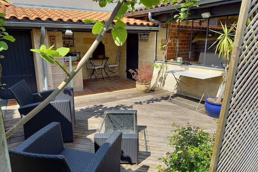 Entire apartment, Appartement Avec Terrasse in Caudéran (Bordeaux), Bordeaux