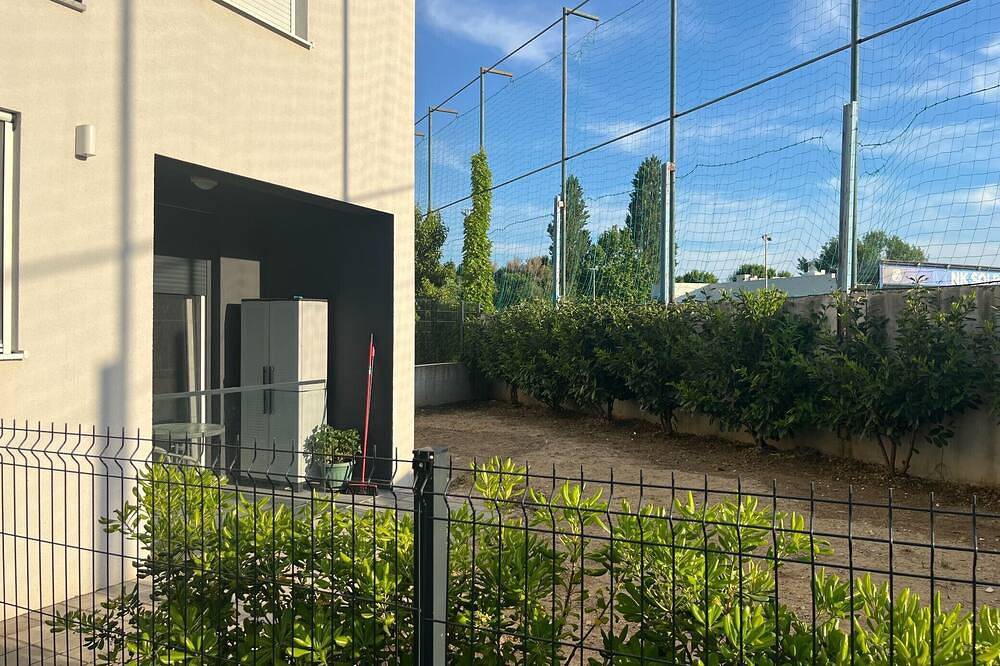 Hel leilighet, One Bedroom Apartment with Private Garden in Klis, Split-Dalmatia