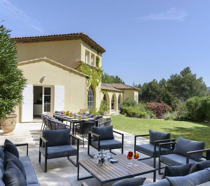 Ferienhaus für 8 Personen, mit Pool und Garten