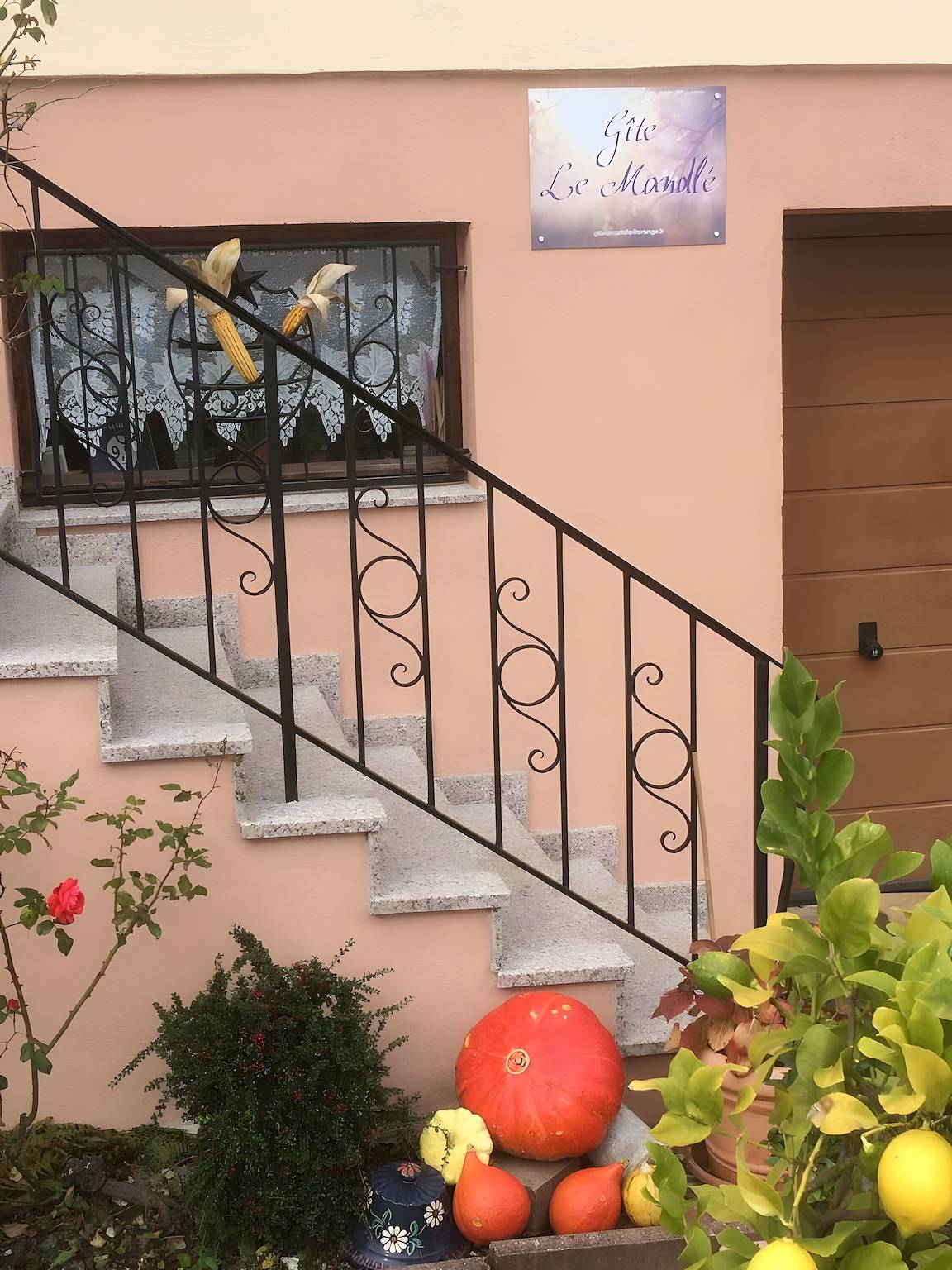 Gîte Le Mandlé in Riquewihr – 3-Star Holiday Home in the Heart of Alsace Vineyards in Riquewihr, Parc naturel régional des Ballons des Vosges