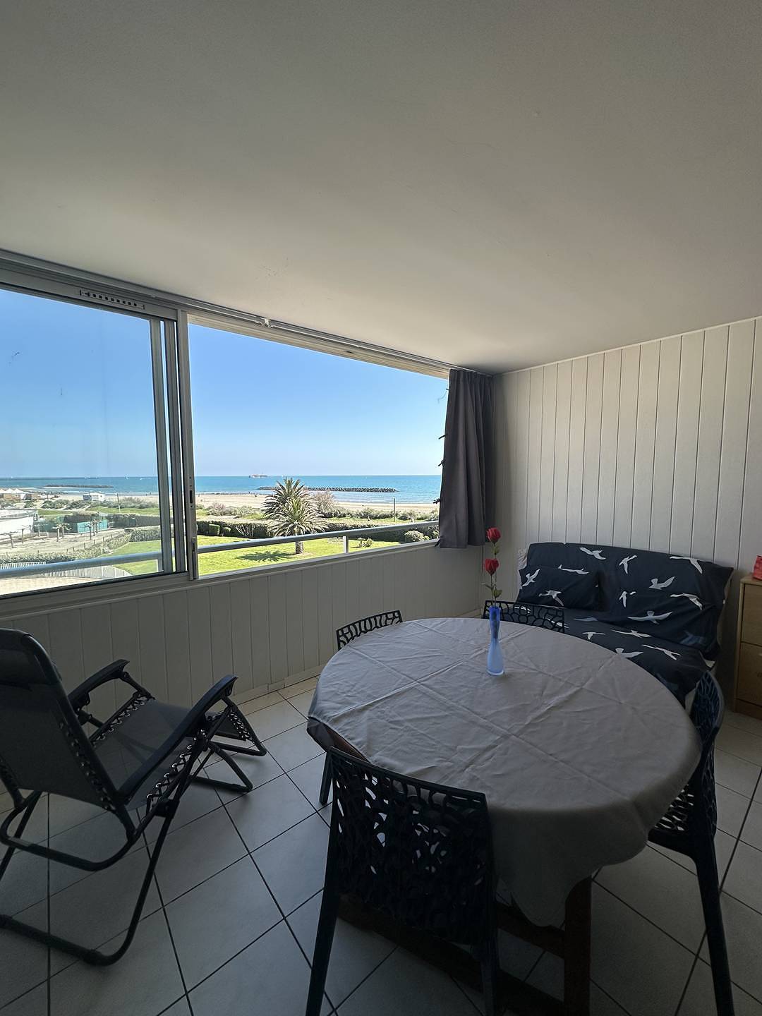 Appartement de vacances entier, 2 Pièces cabine 6 couchages grande loggia vue mer Cap D'Agde in Cap d'Agde, Agde