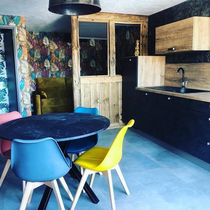 Gîte pour 4 personnes, avec jardin ainsi que terrasse et vue sur le lac, animaux acceptés