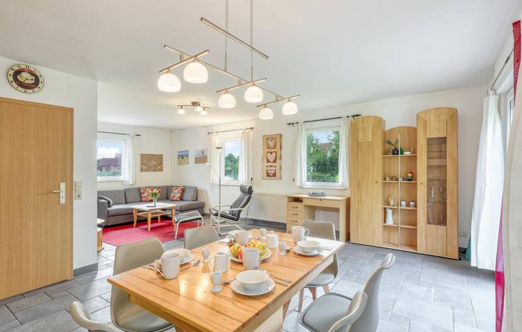 Ganze Ferienwohnung, Modernes Apartment am Strand mit Terrasse und Parkplatz in Boiensdorf, Neuburg