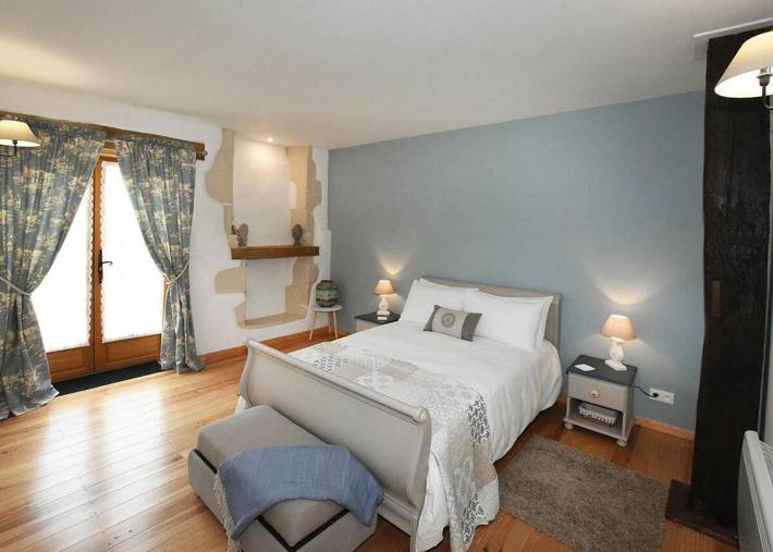 Cottage pour 3 personnes, avec vue ainsi que piscine et jardin à Roquebrune