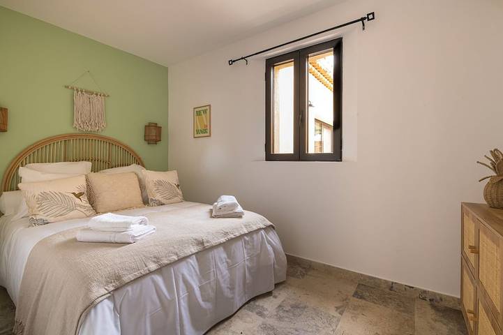 Villa avec piscine dans la campagne de Lourmarin in Cadenet, Parc naturel régional du Luberon