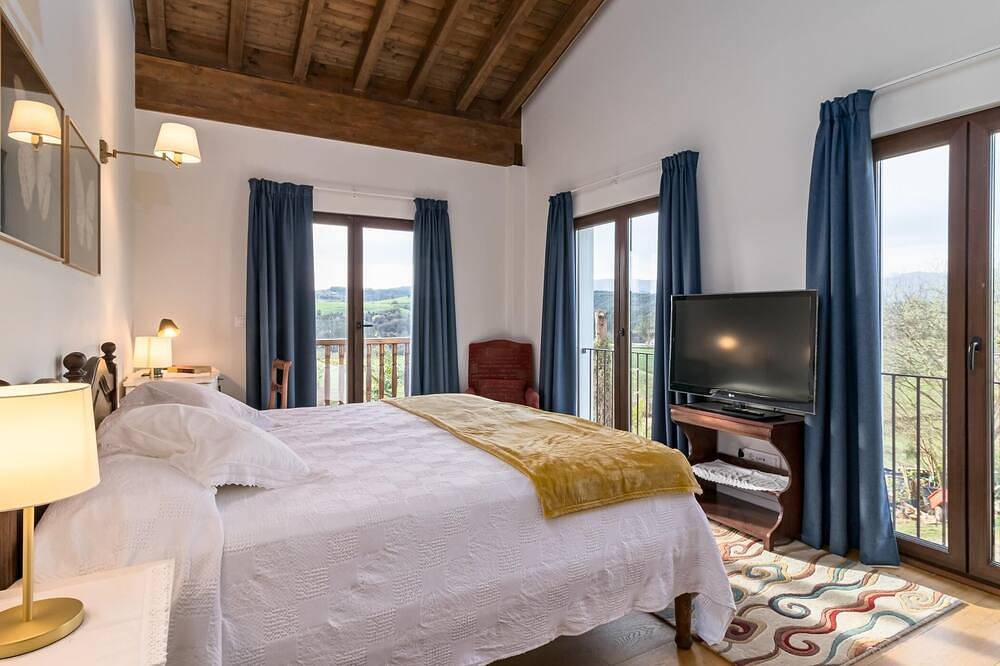 Entire apartment, Spectacular apartment with stunning views in Comillas, Oyambre Natural Park
