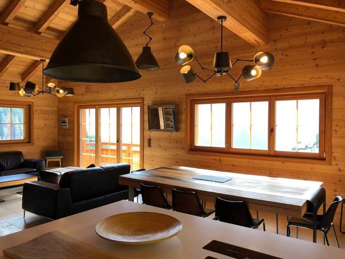 Chalet für 10 Personen, mit Balkon und Terrasse sowie Ausblick in Saint Luc
