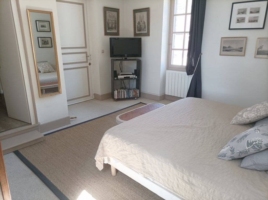Chez Zaza - Chambre 1 in Stigny, Region Avallon