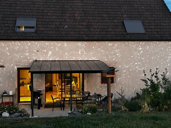 Gîte pour 8 personnes, avec vue et jardin à Saint-Loup-Géanges - 4