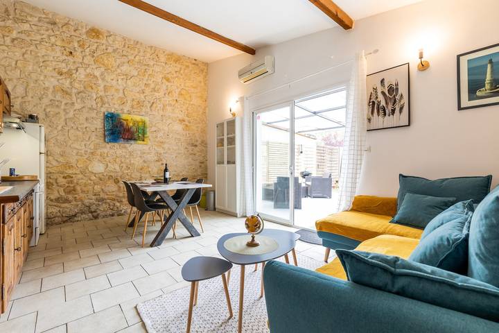 Maison de vacances "Senguinous 2" avec piscine partagée, terrasse privée et Wi-Fi in Lesparre-Médoc, Parc naturel régional du Médoc