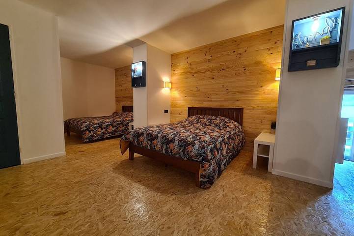 Gîte avec Réception, Dortoir, Terrasse et Pétanque - Tout Inclus! in Orsennes, La Châtre und Umgebung