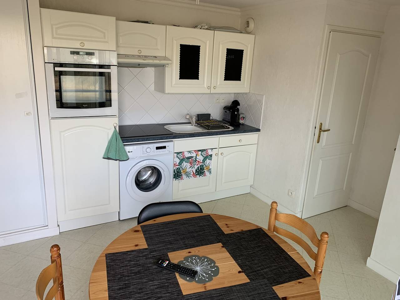 Apartamento entero, Apartamento Cerca de la Playa - Se Admiten Mascotas, Aparcamiento in Fort-Mahon-Plage, Región de Abbeville