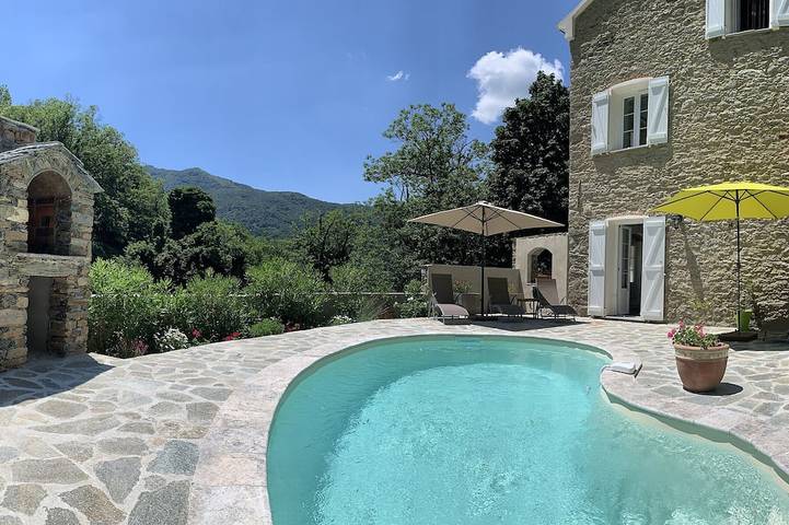 Gîte pour 8 personnes, avec jardin et terrasse à Valle-d'Alesani