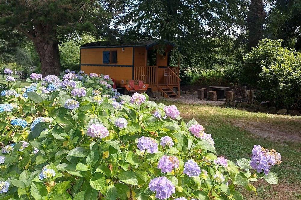 Evasion Bohème :Roulotte en pleine nature bretonne. À 15minutes de Dinan. in Vildé-Guingalan, Région de Dinan