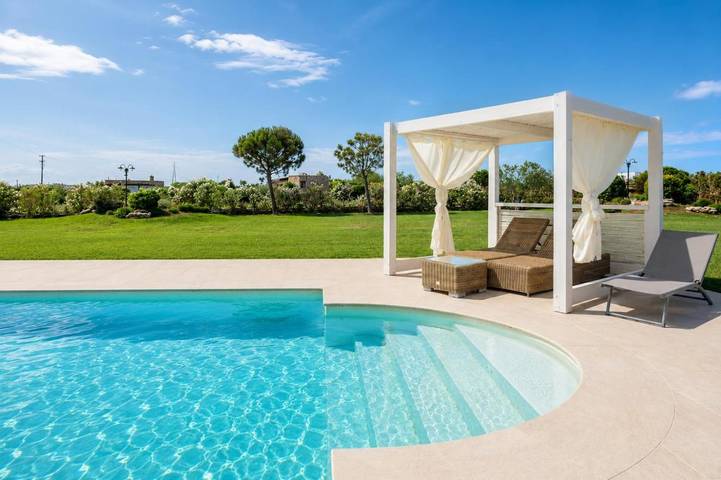 Villa per 6 persone, con Idromassaggio e Giardino nonché Piscina a Alezio