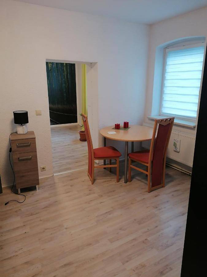Ferienwohnung für 2 Personen, mit Terrasse und Garten in Auma-Weidatal