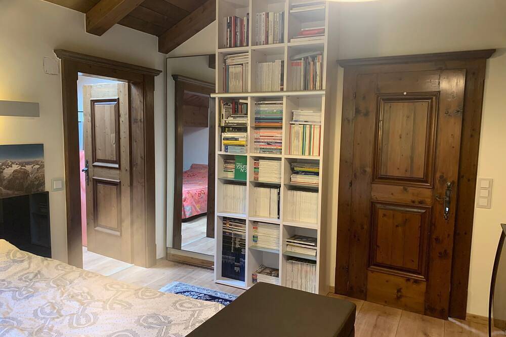 Ganze Wohnung, Apartment „Weiser Hirsch\" im Chalet Burgblick in Weilrod, Hochtaunuskreis