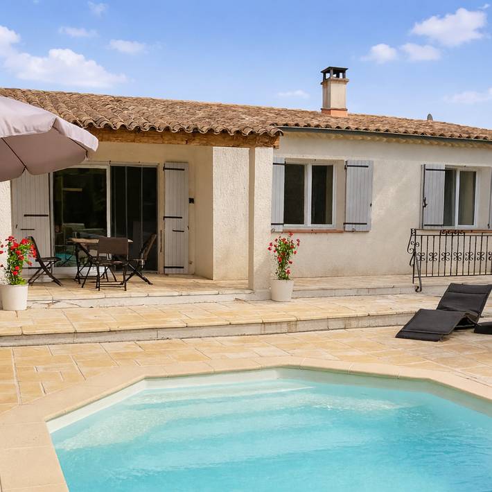 Gîte pour 6 personnes, avec piscine dans les Gorges du Verdon