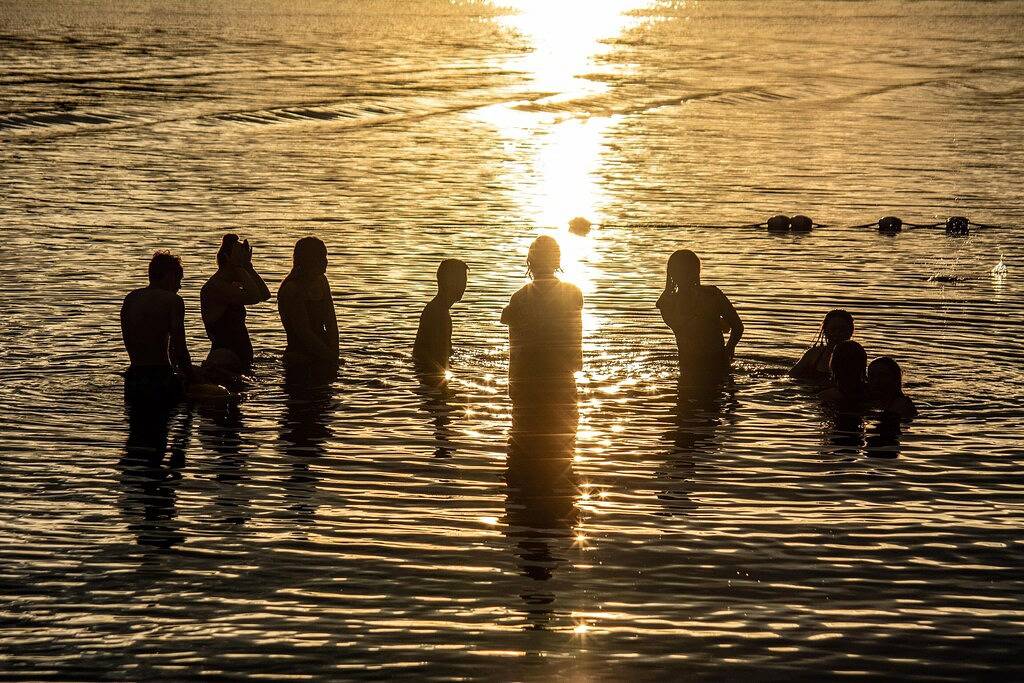 Townhouse on the Golf w/ Pool Access -Aiglon 1717 in Mont-Tremblant