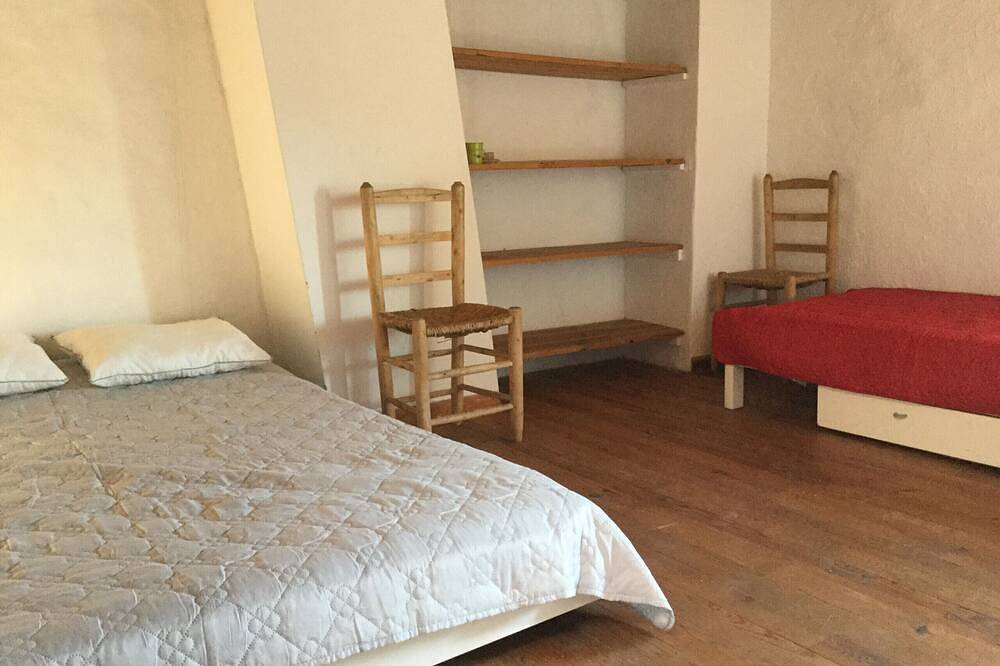 Vacation rental house with pool Ville -314 in Maussane-les-Alpilles, Arles region