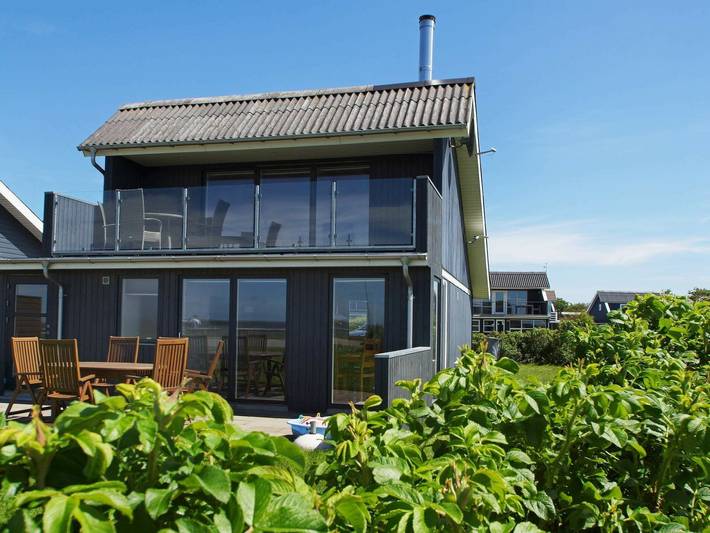 Ferienhaus für 6 Personen, mit Balkon/Terrasse und Balkon sowie Terrasse in Bork Havn