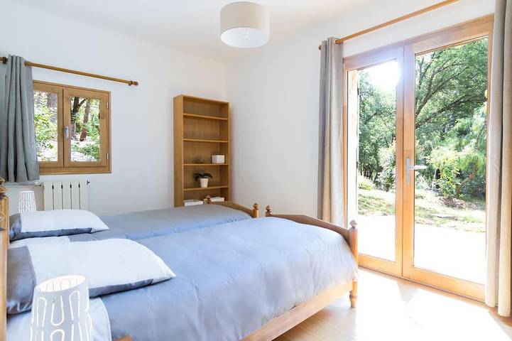 Domaine de Charme sur 1Ha:  3 Maisons, Piscine Chauffée 28°, Spa, Idéal Familles in Roquefort-les-Pins, Côte méditerranéenne (France)
