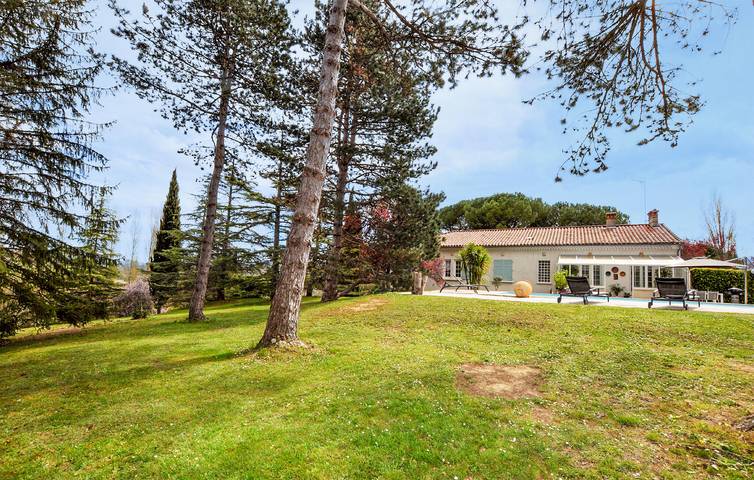 Maison de vacances pour 4 personnes, avec jardin ainsi que terrasse et piscine dans l' Ariège - 2
