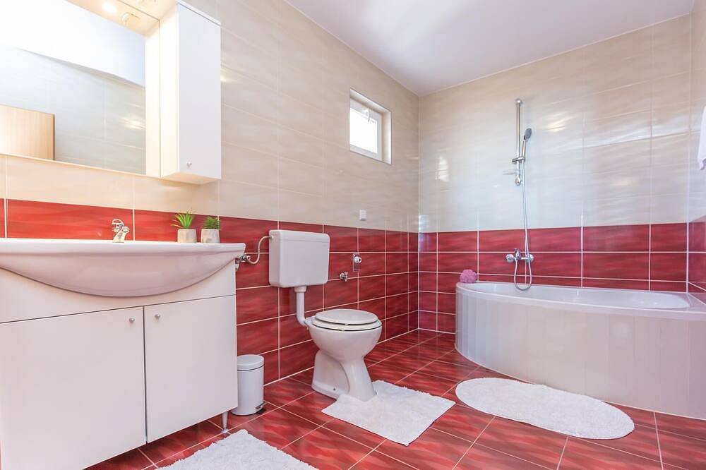 Ganze Wohnung, Gemütliche 2-Zimmer-Wohnung in Makarska in Veliko Brdo, Makarska
