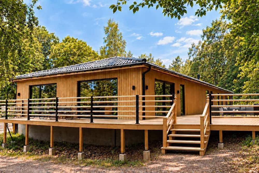 Ladhus One - Extravagantes Berghaus am See in Skallsjö distrikt, Lerum