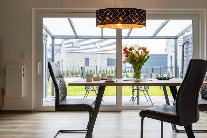 Ganze Ferienwohnung, Ferienwohnung Sonnenstrahl am Harkebrügger See mit Sauna in Barßel, Niedersachsen
