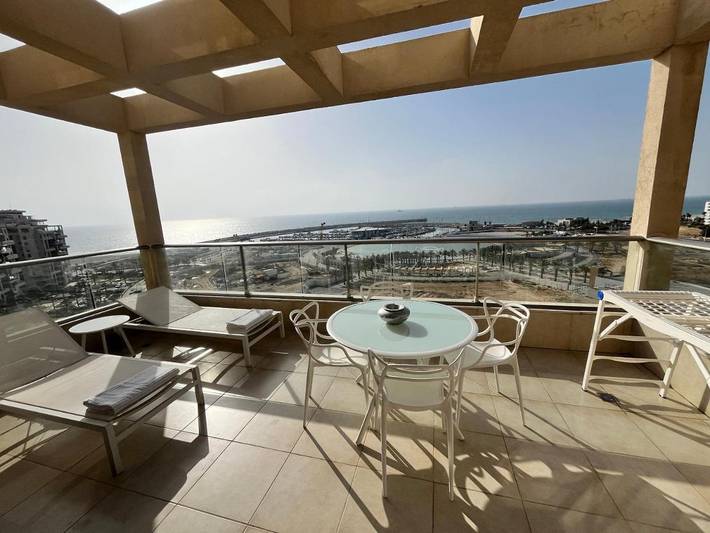 Apartamento de vacaciones para 6 personas, con vistas además de terraza y vistas al lago - 1