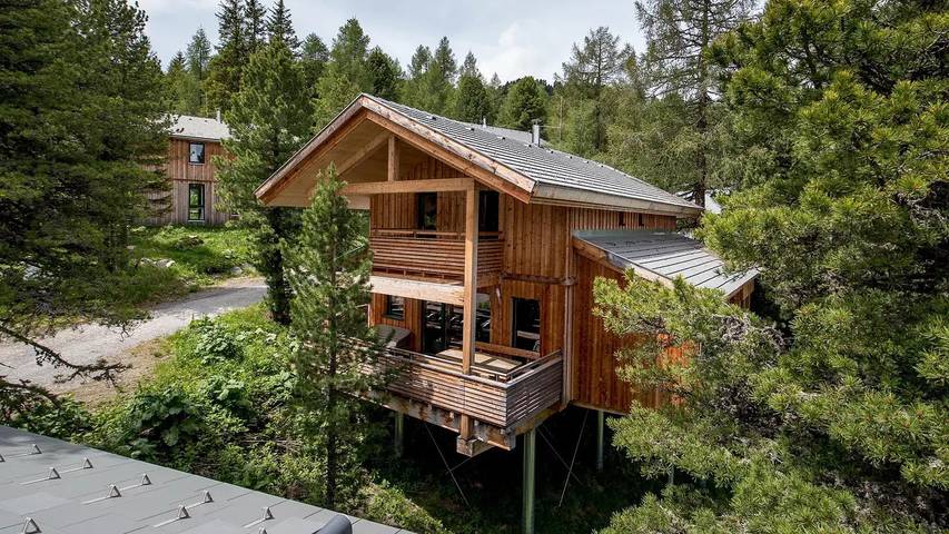 Ferienhaus für 11 Personen, mit Whirlpool und Sauna sowie Balkon, mit Haustier an der Turracher Höhe